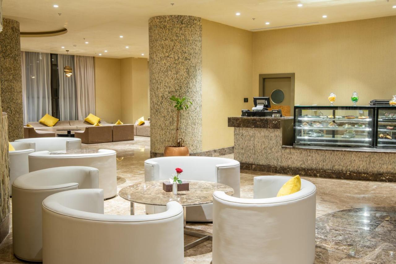 Millennium Makkah Al Naseem Mekka Zewnętrze zdjęcie The lobby of the hotel