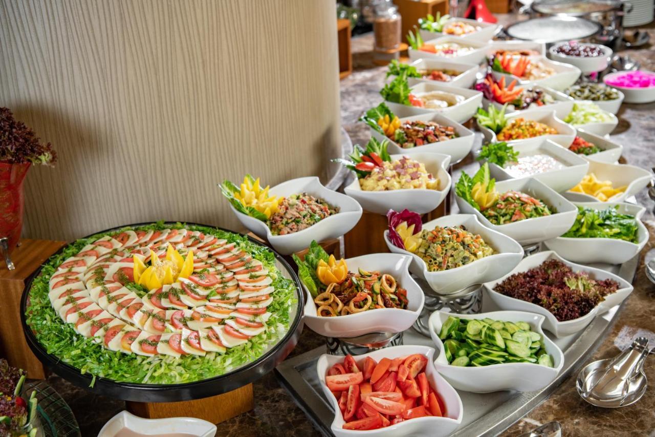 Millennium Makkah Al Naseem Mekka Zewnętrze zdjęcie Buffet